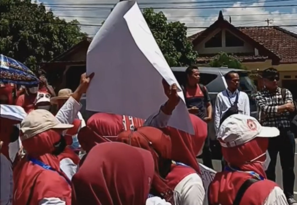 Aksi Demo PKL di Borobudur Perjuangkan Lapak di Pasar Seni Kujon
